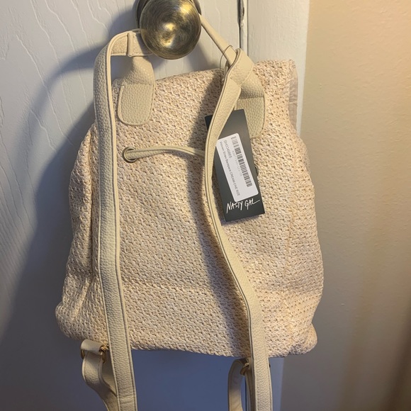 Woven backpack - Picture 2 of 4